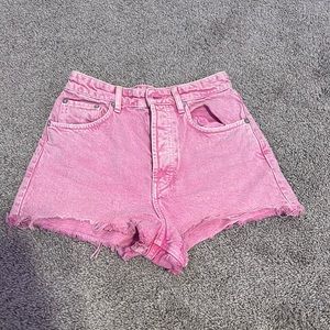 Woman’s Zara pink denim shorts. Size USA 4